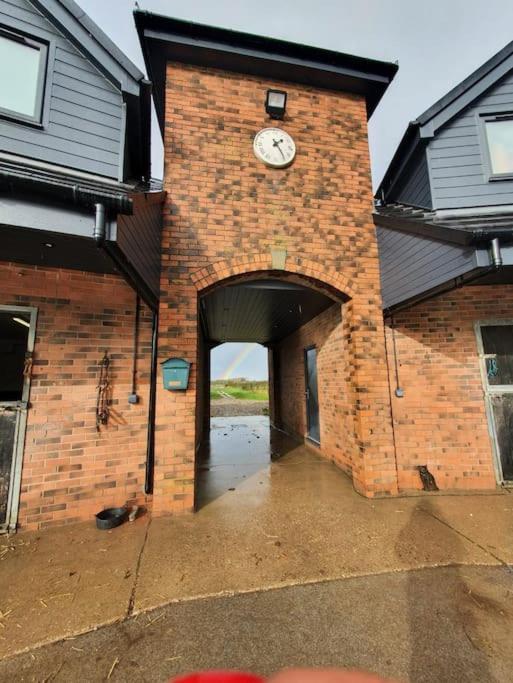 Falabella Suite With Amazing Views Of Stud Farm. Driffield Exterior photo